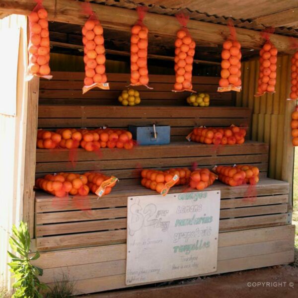 Stánek bez prodavače (obsluž se sám)